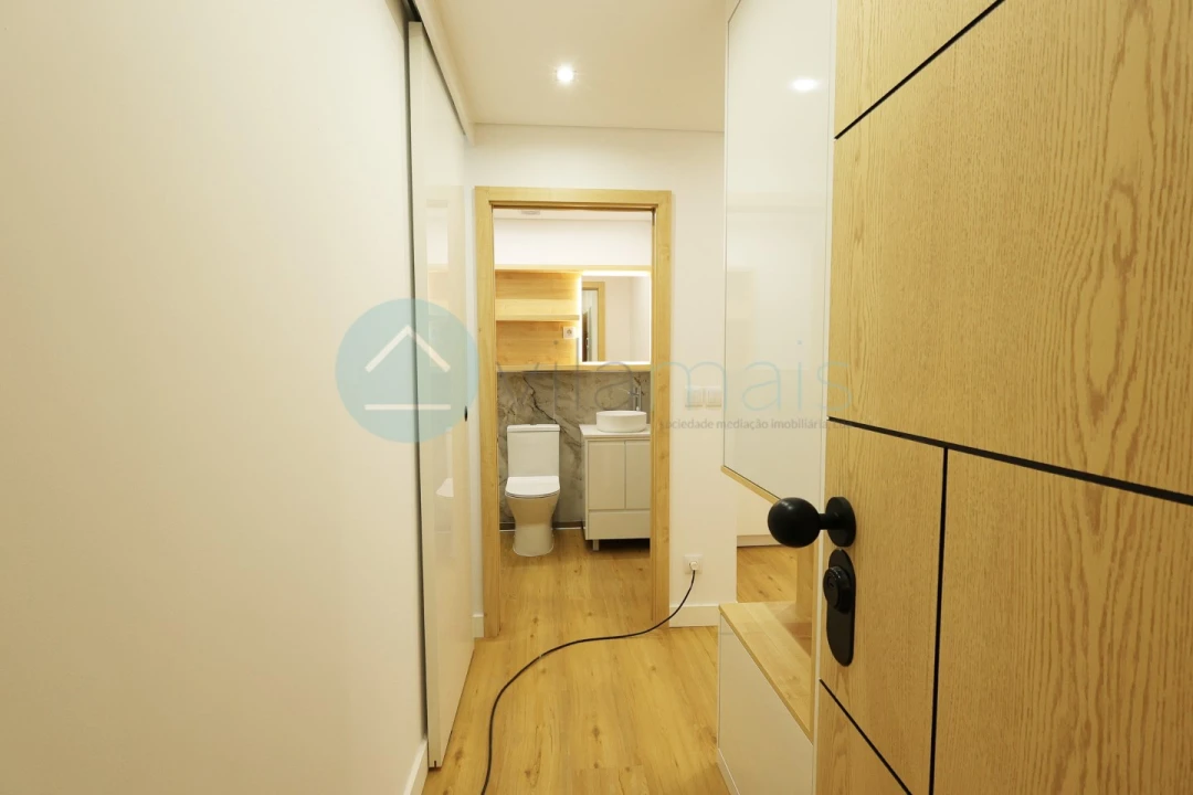 Apartamento para Venda em Cedofeita, Santo Ildefonso, Sé, Miragaia, São Nicolau e Vitória Foto 2