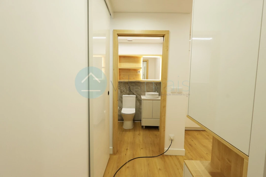 Apartamento para Venda em Cedofeita, Santo Ildefonso, Sé, Miragaia, São Nicolau e Vitória Foto 3