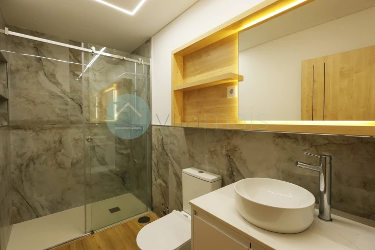 Apartamento para Venda em Cedofeita, Santo Ildefonso, Sé, Miragaia, São Nicolau e Vitória Foto 3