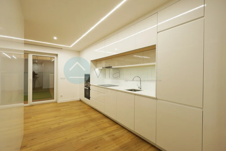 Apartamento para Venda em Cedofeita, Santo Ildefonso, Sé, Miragaia, São Nicolau e Vitória Foto 5