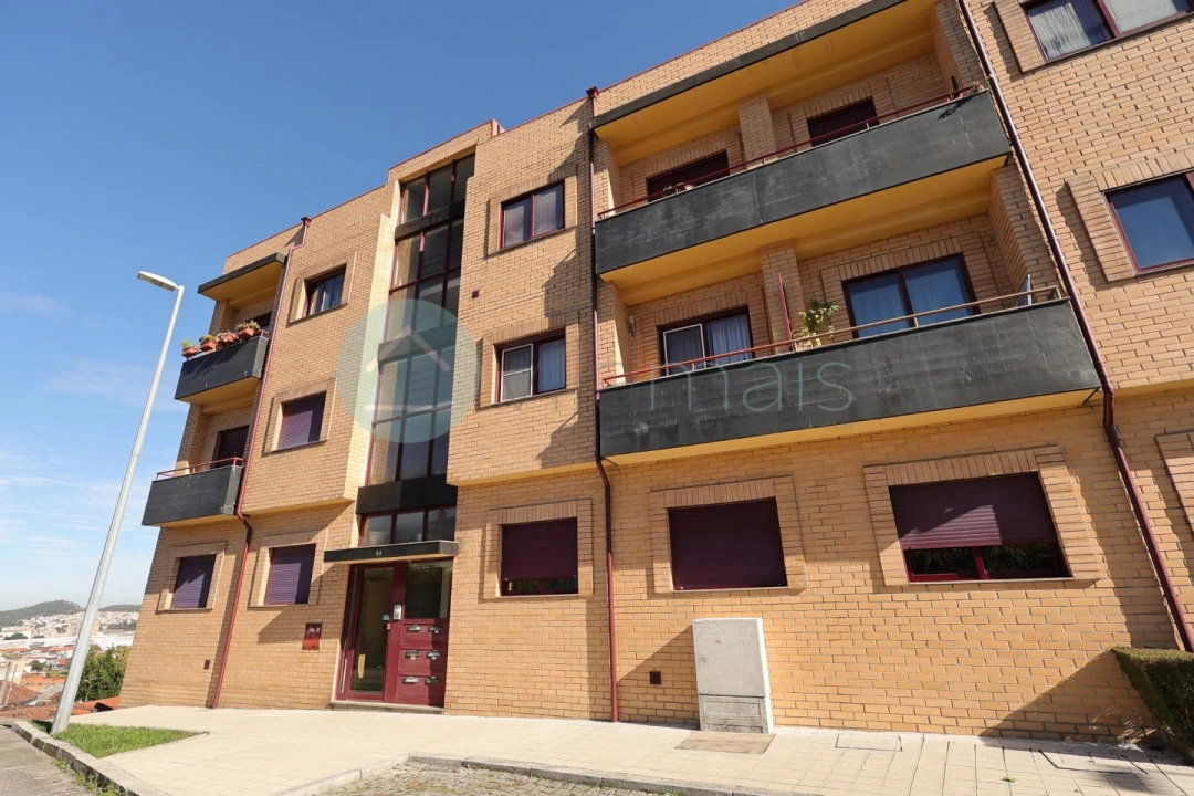 Apartamento T2 para Venda em Valongo Foto 1