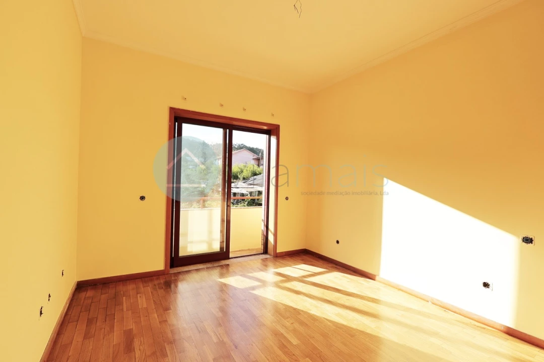 Apartamento T2 para Venda em Valongo Foto 26