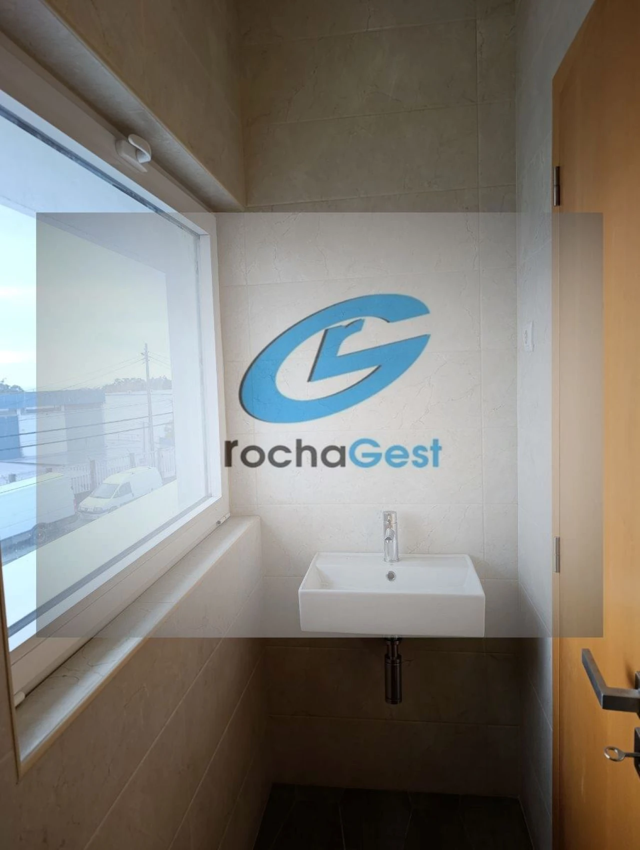 Armazém para Venda em Canelas Foto 8