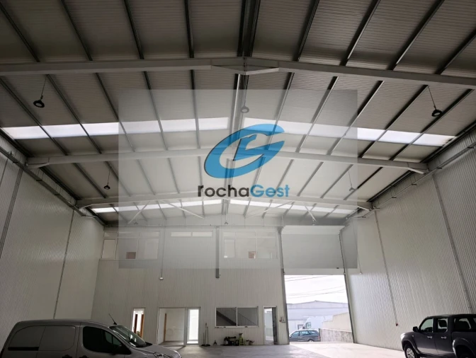 Armazém para Venda em Canelas Foto 1