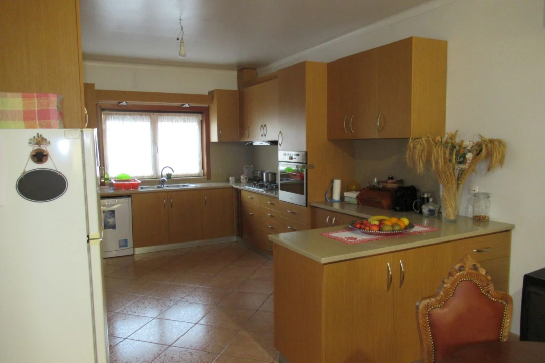 Moradia T5 para Venda em São João Baptista Foto 3