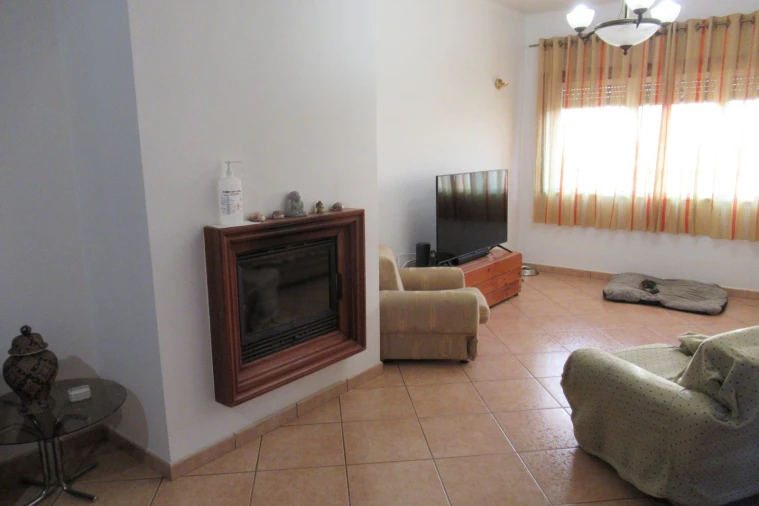 Moradia T5 para Venda em São João Baptista Foto 6