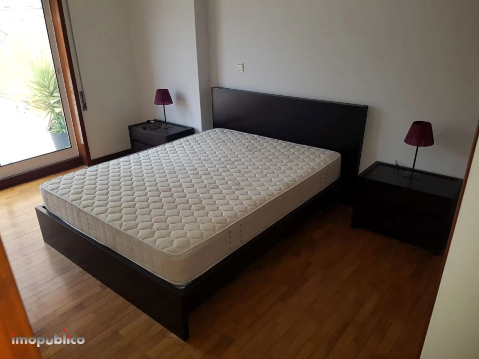 Apartamento T2 para Arrendamento em Vila Verde e Barbudo Foto 7