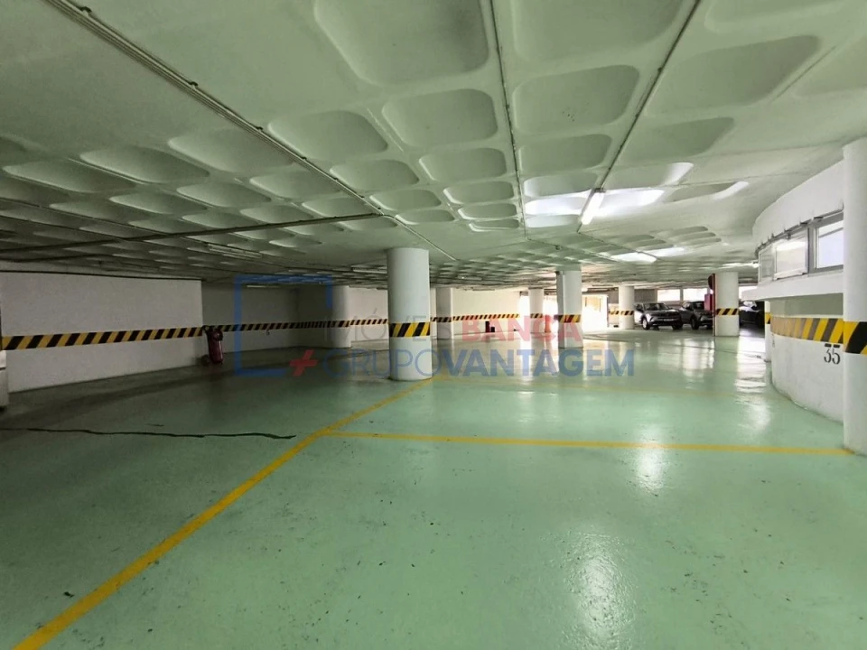 Prédio para Venda em Carnaxide e Queijas Foto 20