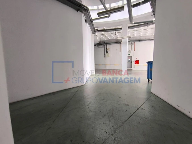 Prédio para Venda em Carnaxide e Queijas Foto 10