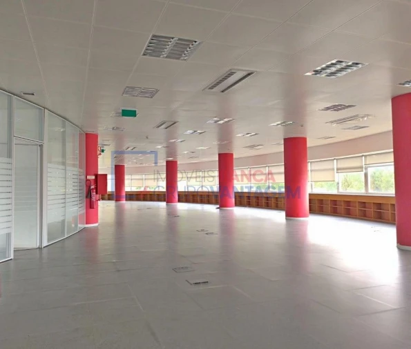 Prédio para Venda em Carnaxide e Queijas Foto 5