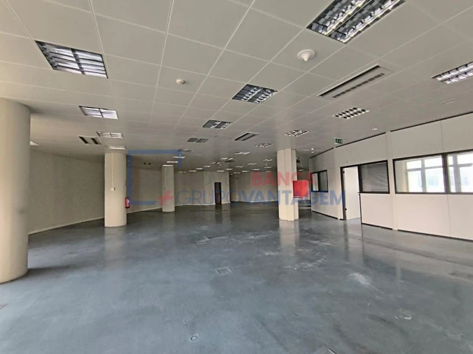 Prédio para Venda em Carnaxide e Queijas Foto 1