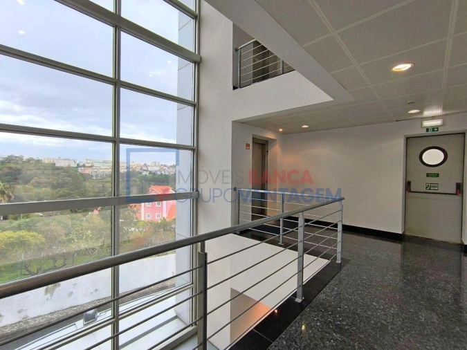 Prédio para Venda em Carnaxide e Queijas Foto 15