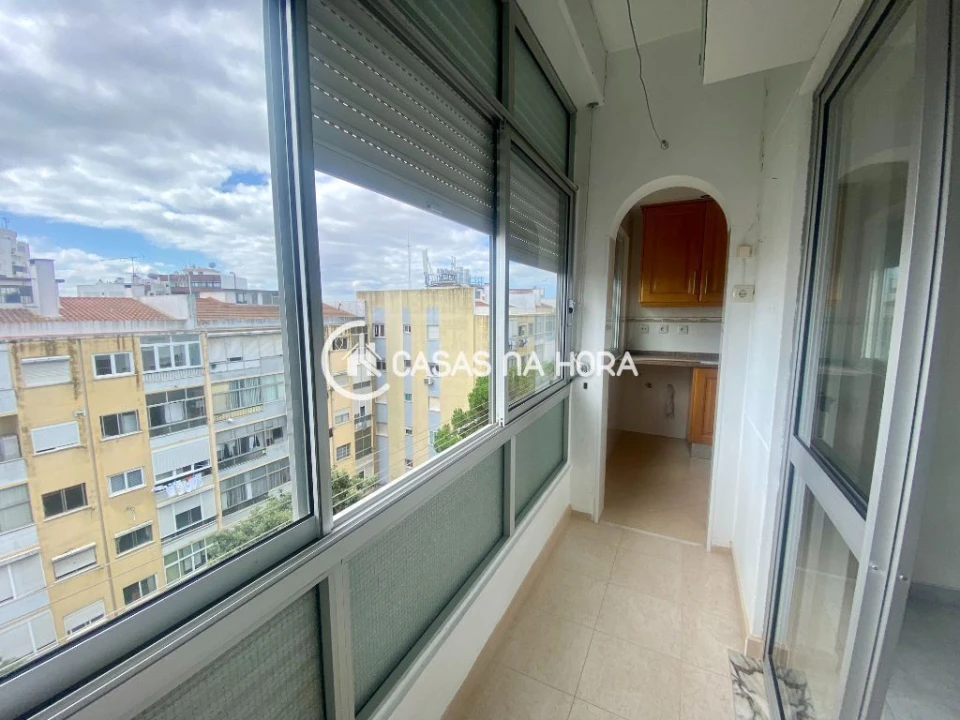 Apartamento T3 para Venda em Almada, Cova da Piedade, Pragal e Cacilhas Foto 9