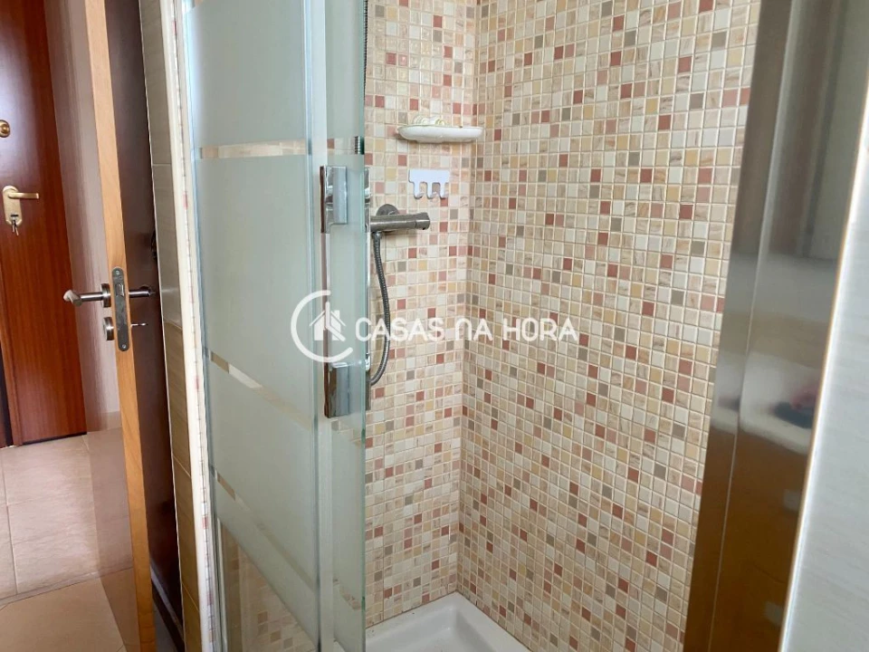 Apartamento T3 para Venda em Almada, Cova da Piedade, Pragal e Cacilhas Foto 17