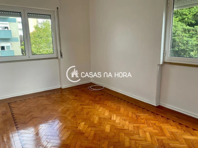 Apartamento T3 para Venda em Almada, Cova da Piedade, Pragal e Cacilhas Foto 4