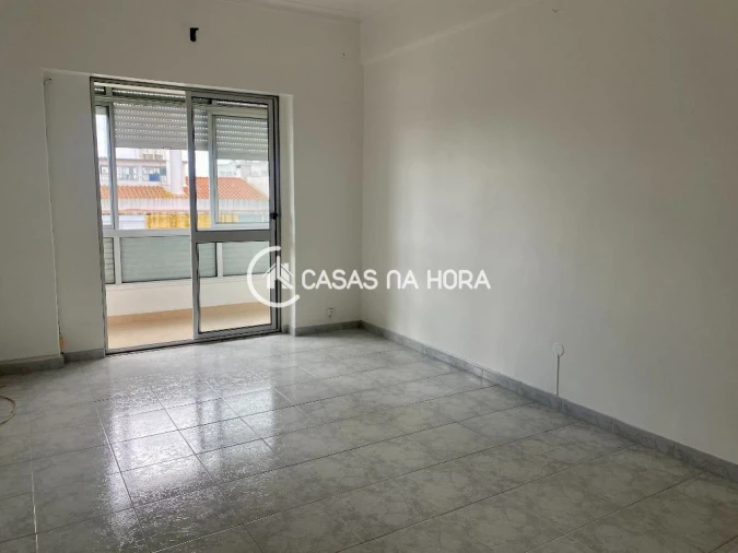 Apartamento T3 para Venda em Almada, Cova da Piedade, Pragal e Cacilhas Foto 11