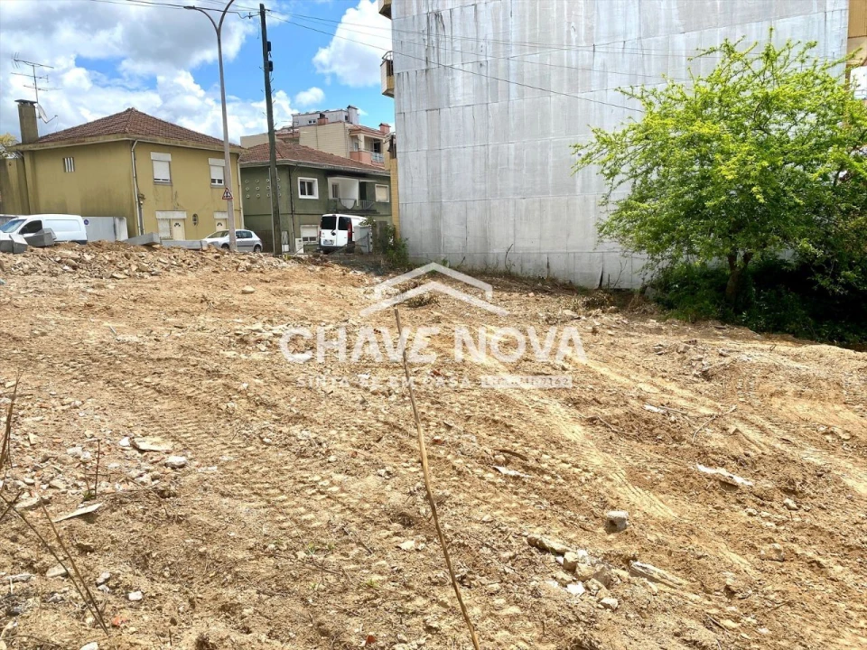 Terreno P/ Prédio para Venda em São João da Madeira Foto 5