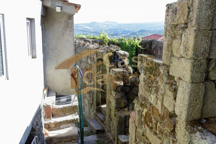 Moradia T3 para Venda em Lordelo Foto 9