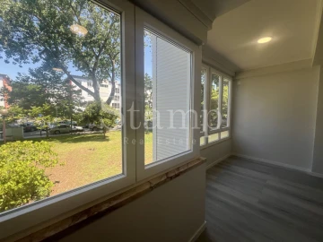 Apartamento T2 para Venda em Oeiras e São Julião da Barra, Paço de Arcos e Caxias