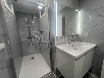Apartamento T2 para Venda em Oeiras e São Julião da Barra, Paço de Arcos e Caxias