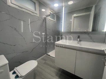 Apartamento T2 para Venda em Oeiras e São Julião da Barra, Paço de Arcos e Caxias