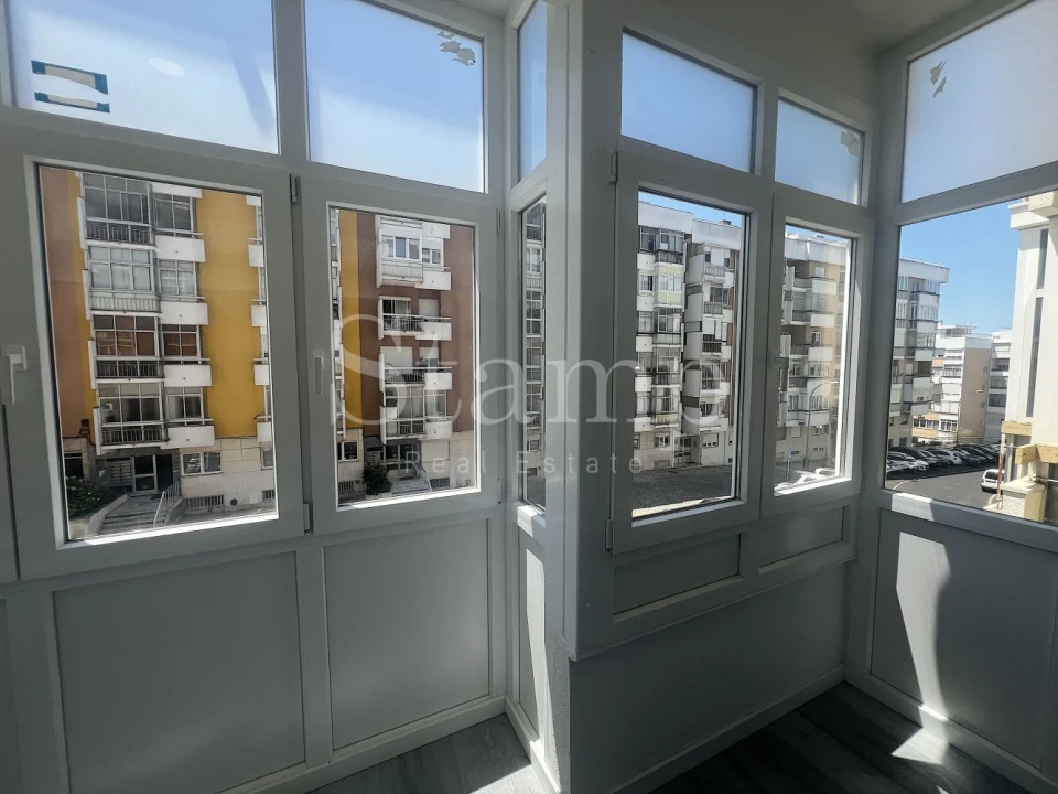 Apartamento T2 para Venda em Oeiras e São Julião da Barra, Paço de Arcos e Caxias Foto 19