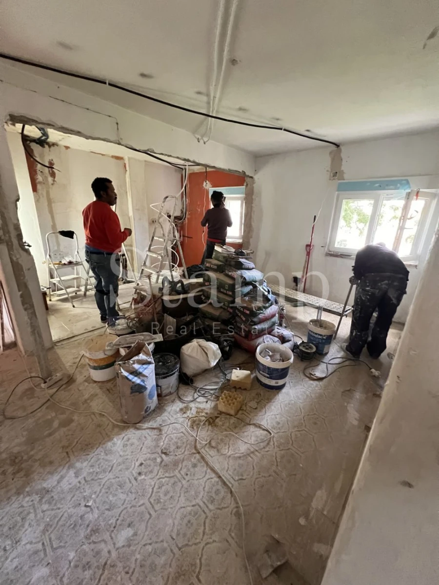 Apartamento T3 para Venda em Laranjeiro e Feijó Foto 1