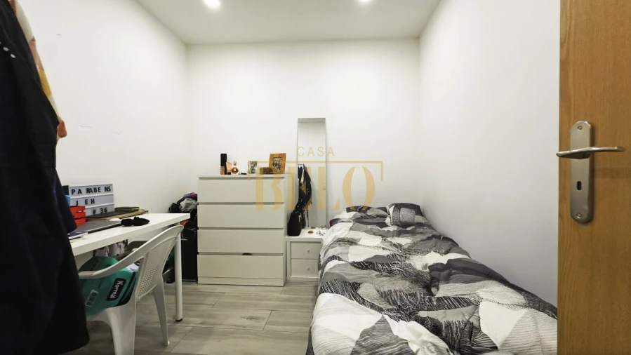 Moradia T8 para Venda em Milheiros Foto 25