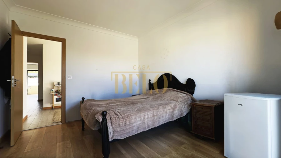 Moradia T8 para Venda em Milheiros Foto 46