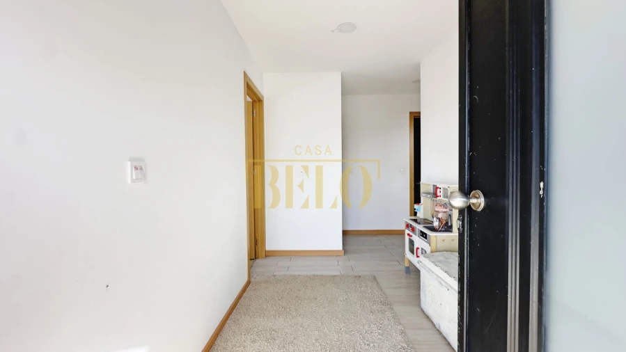 Moradia T8 para Venda em Milheiros Foto 50