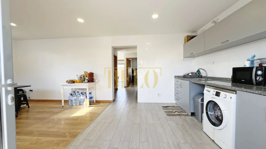 Moradia T8 para Venda em Milheiros Foto 33