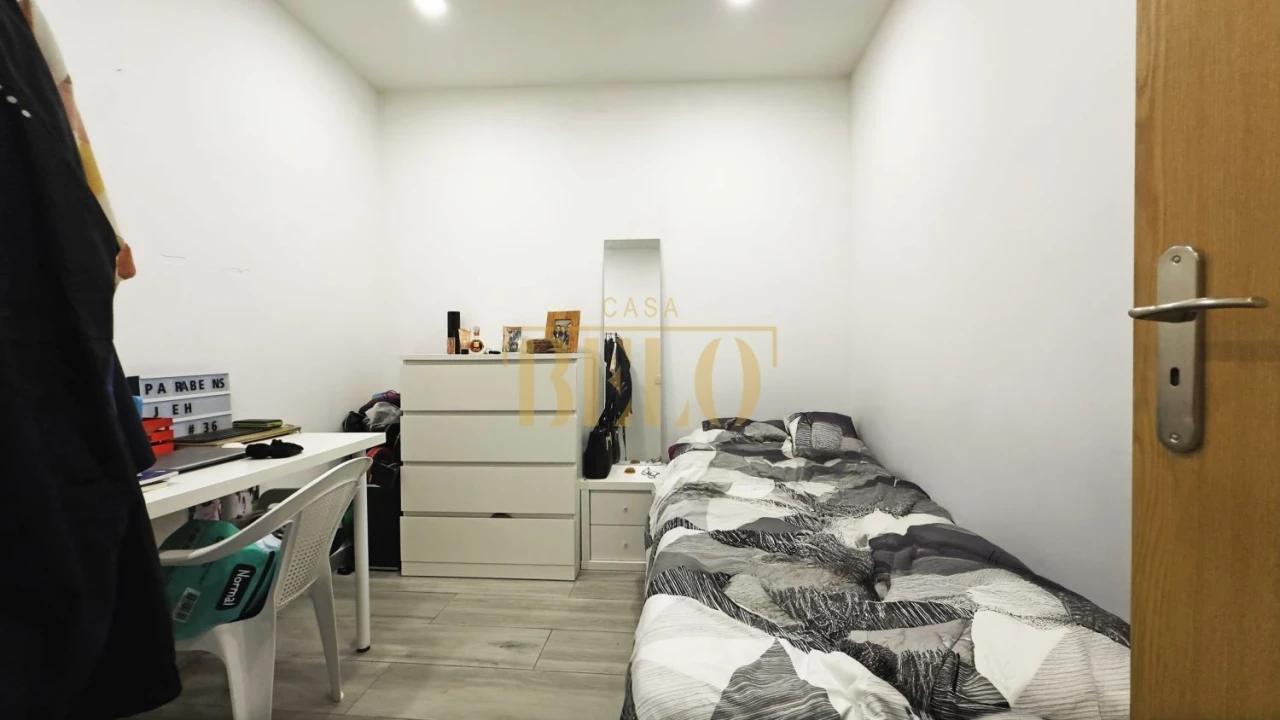 Moradia T8 para Venda em Milheiros Foto 25