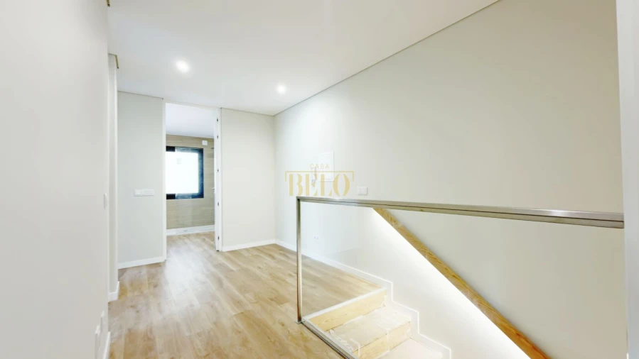 Moradia T3 para Venda em Nogueira e Silva Escura Foto 38