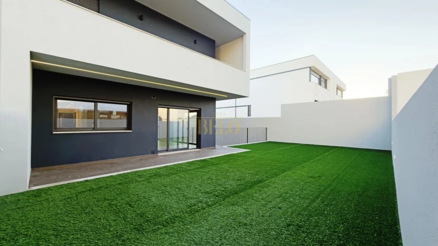 Moradia T3 para Venda em Nogueira e Silva Escura Foto 18