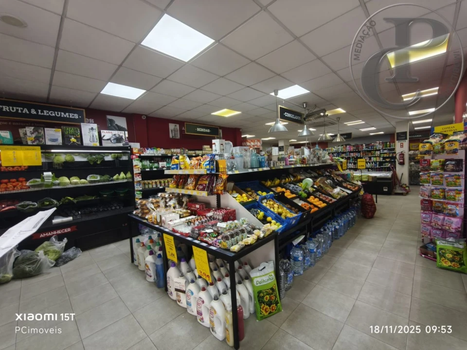 Loja para Trespasse em Alto do Seixalinho, Santo André e Verderena Foto 7