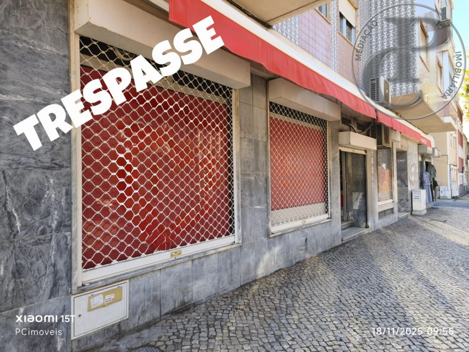 Loja para Trespasse em Alto do Seixalinho, Santo André e Verderena Foto 1