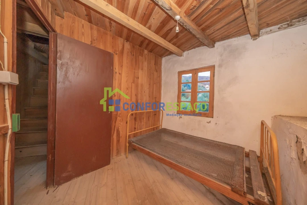 Moradia T3 para Venda em Alcains Foto 6