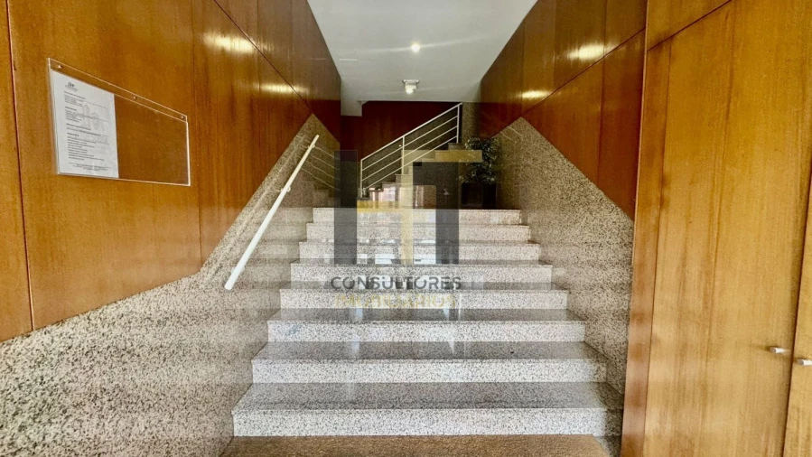 Apartamento T2 para Venda em Milheiros Foto 23