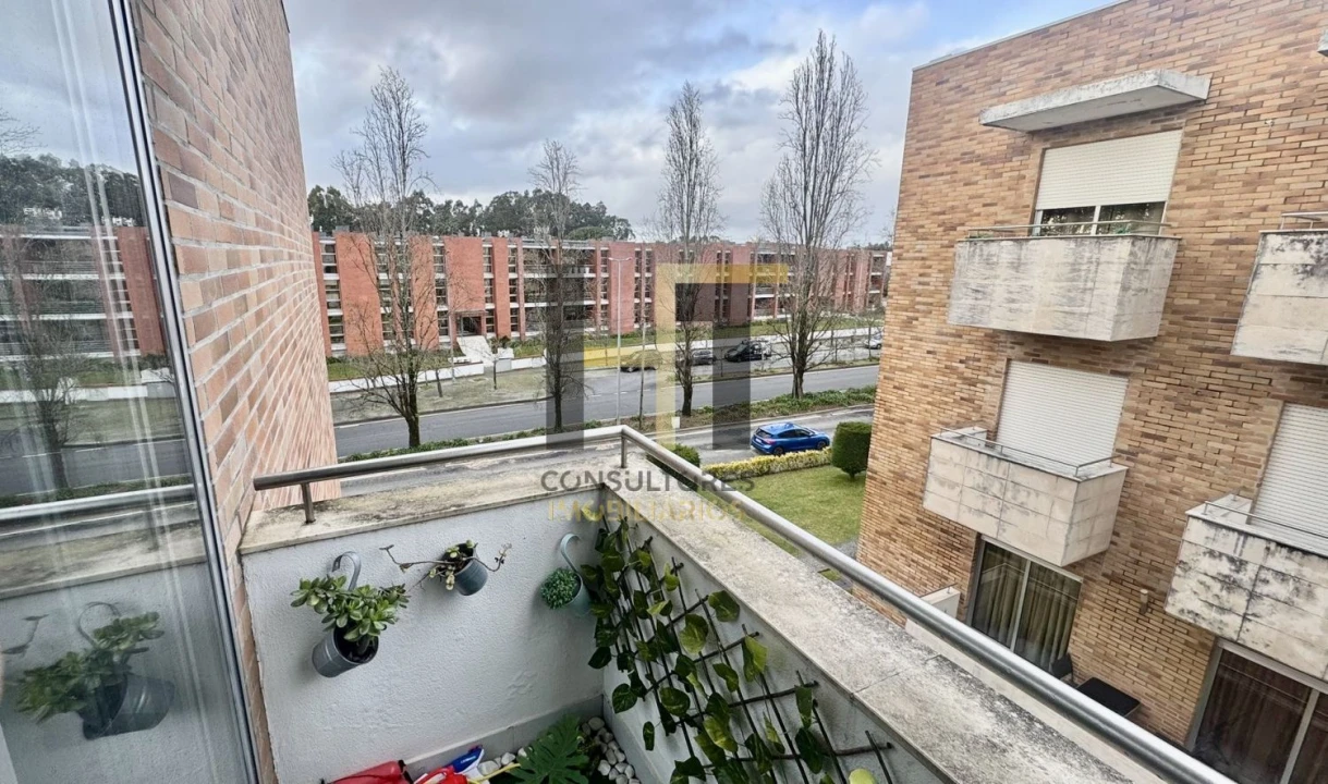 Apartamento T2 para Venda em Milheiros Foto 8