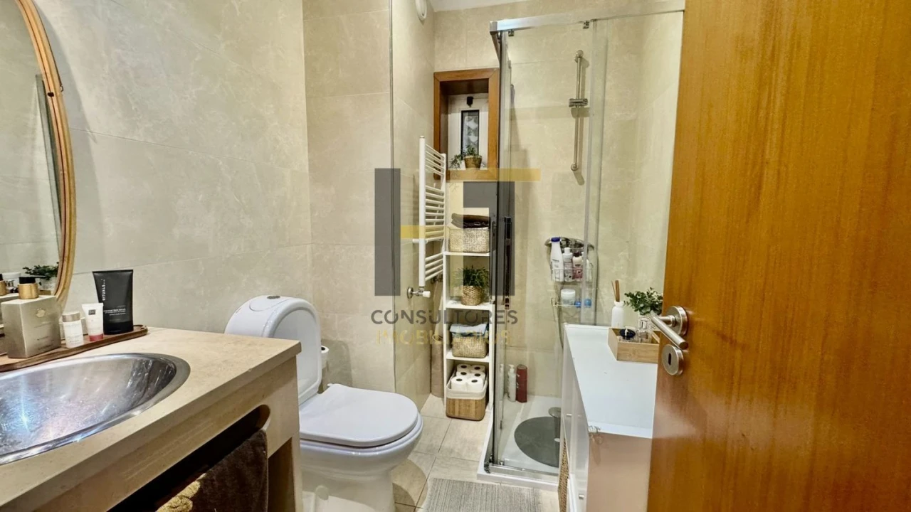 Apartamento T2 para Venda em Milheiros Foto 28