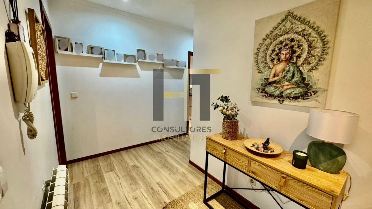 Apartamento T2 para Venda em Milheiros Foto 13