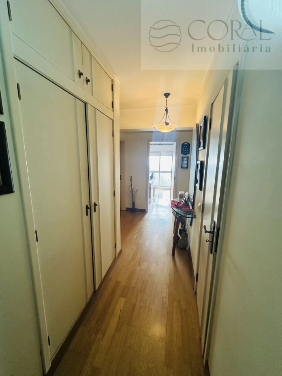 Apartamento T3 para Venda em Quelfes Foto 19