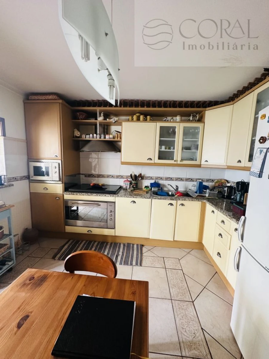 Apartamento T3 para Venda em Quelfes Foto 11