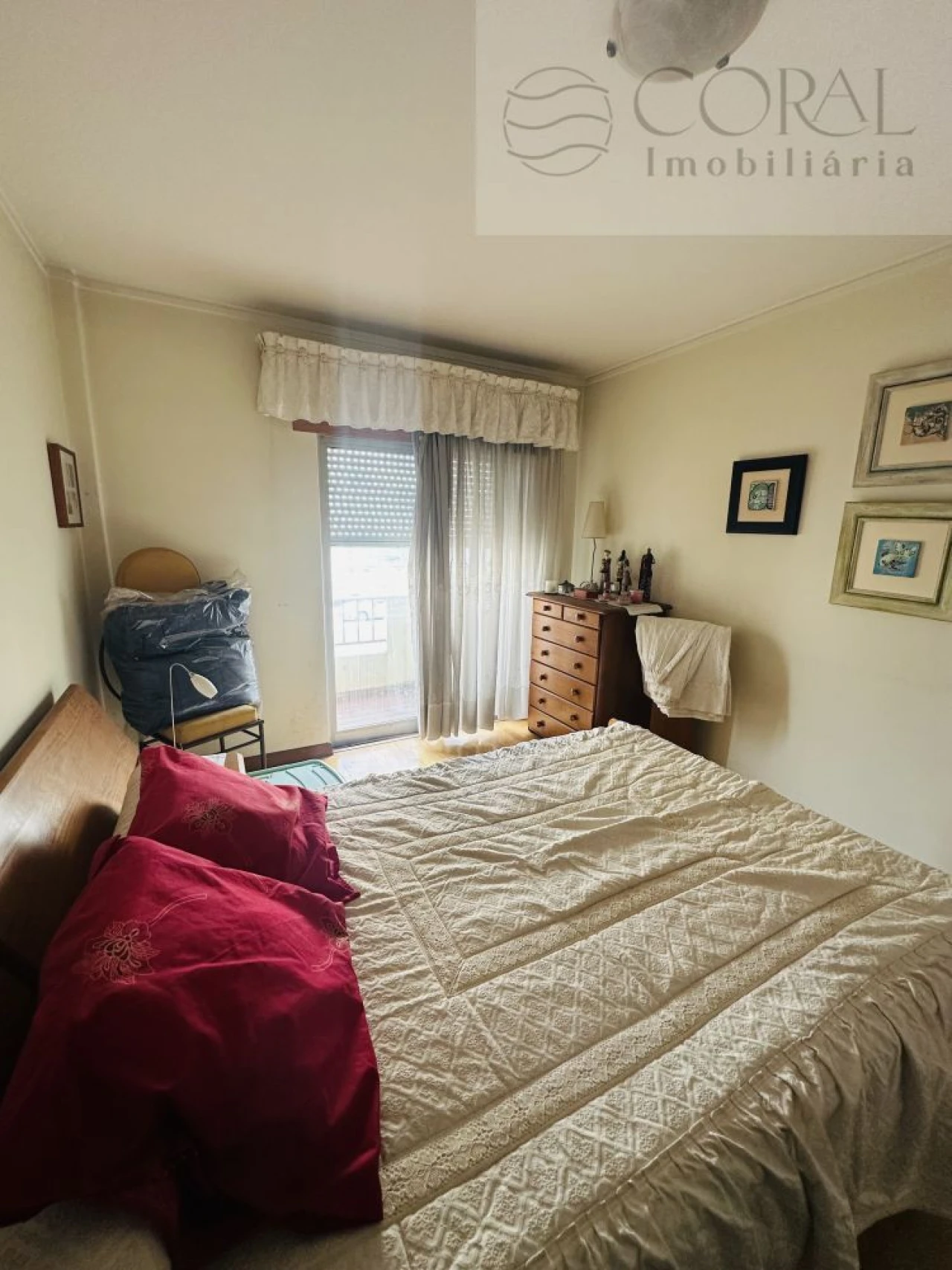 Apartamento T3 para Venda em Quelfes Foto 1