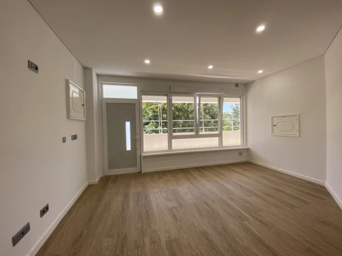 Apartamento T2 para Venda em Rio de Mouro Foto 19