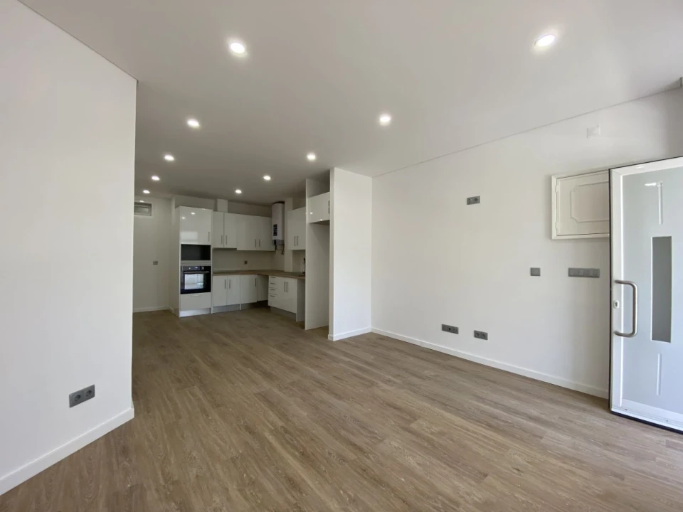 Apartamento T2 para Venda em Rio de Mouro Foto 12