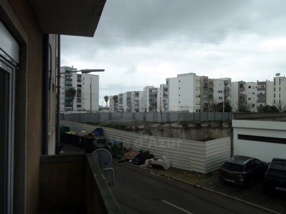 Apartamento T1 para Venda em Baixa da Banheira e Vale da Amoreira Foto 2