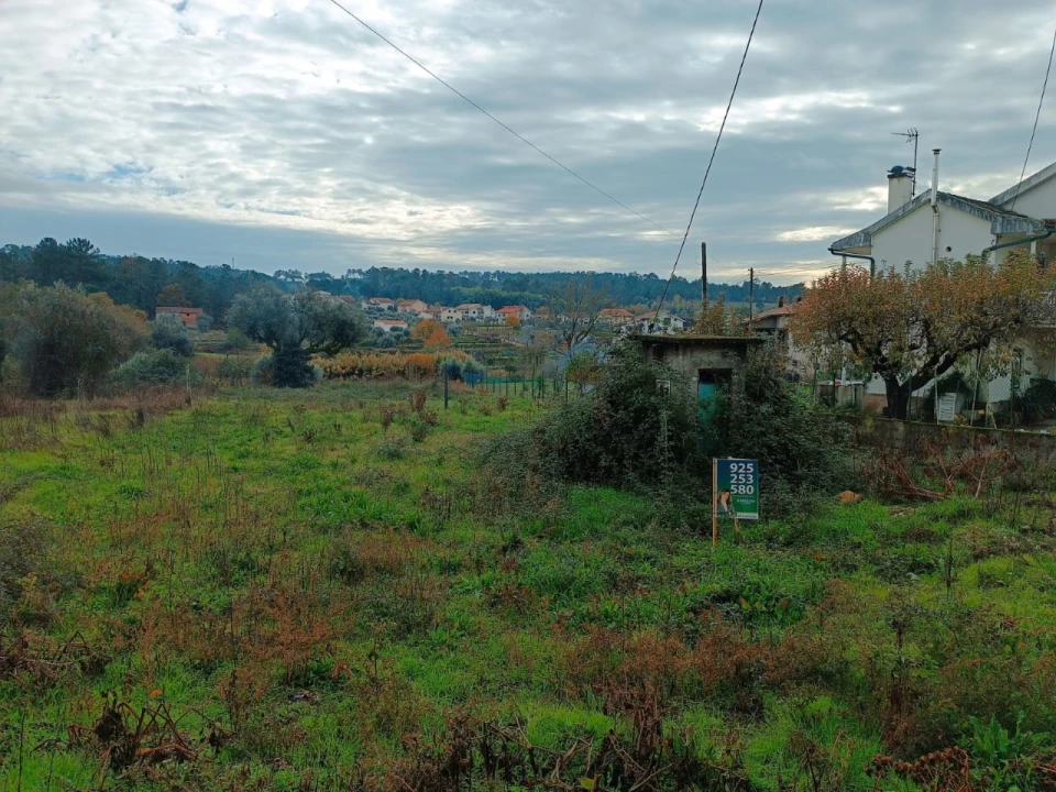 Terreno para Venda em Santar e Moreira Foto 1
