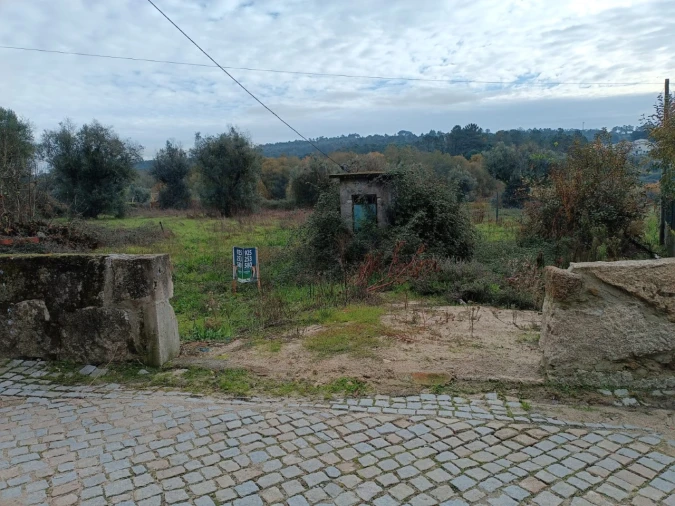 Terreno para Venda em Santar e Moreira Foto 4