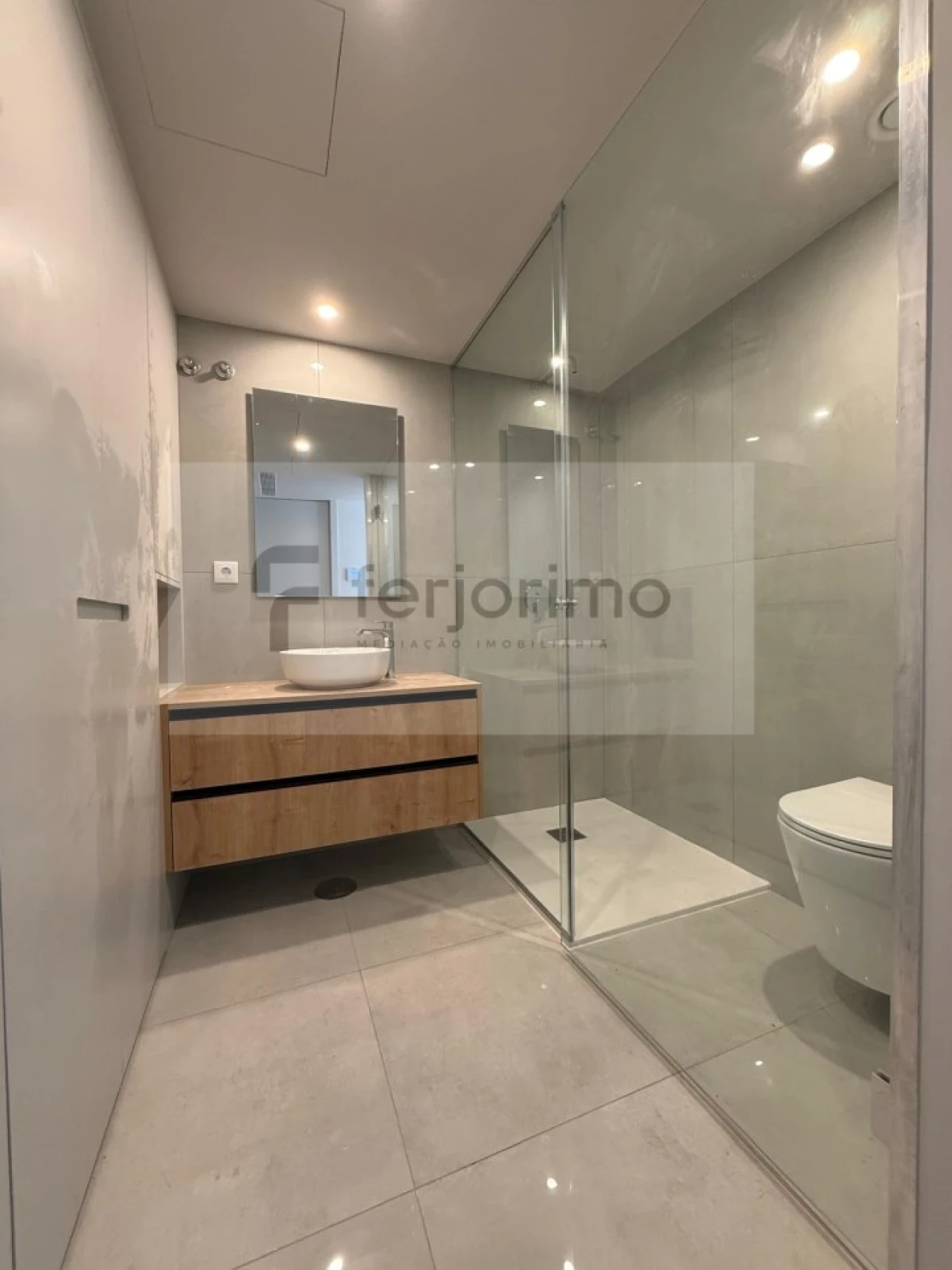 Apartamento T2 para Venda em Candoso Santiago e Mascotelos Foto 16